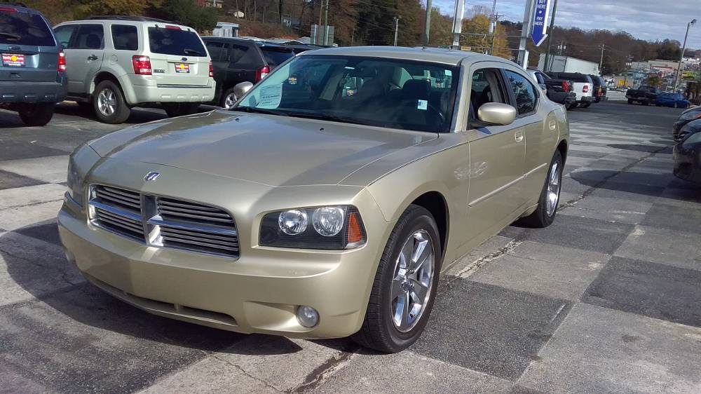 Dodge Charger 2010 Gold