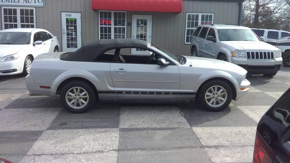 Ford Mustang 2007 Silver