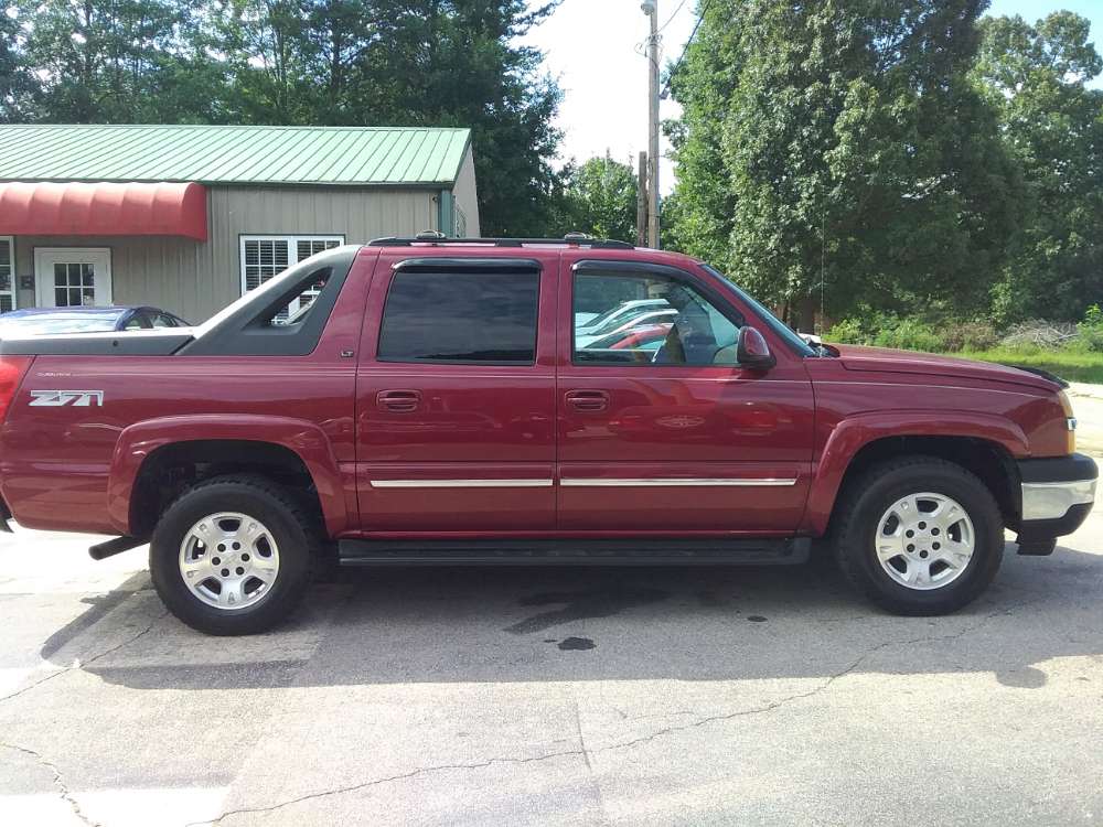 Chevrolet Avalanche 2006 Red